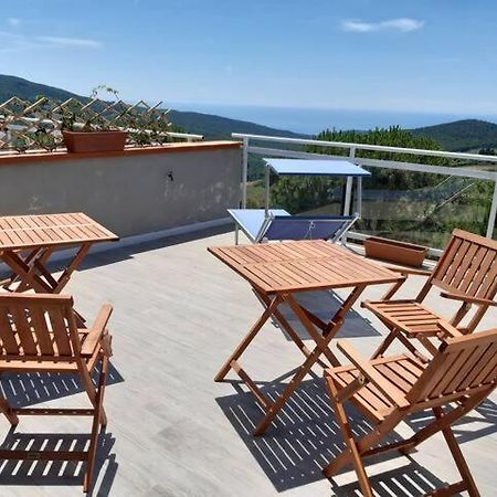 Vista Sulle Isole Dell'Arcipelago Toscano Nibbiaia Kültér fotó